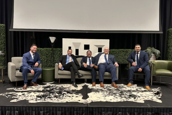 Meet the Oniedas Team